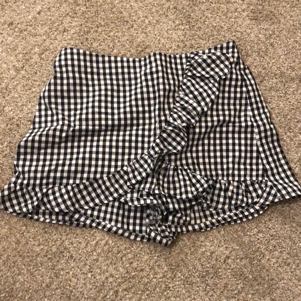 Black and white checkered skort!